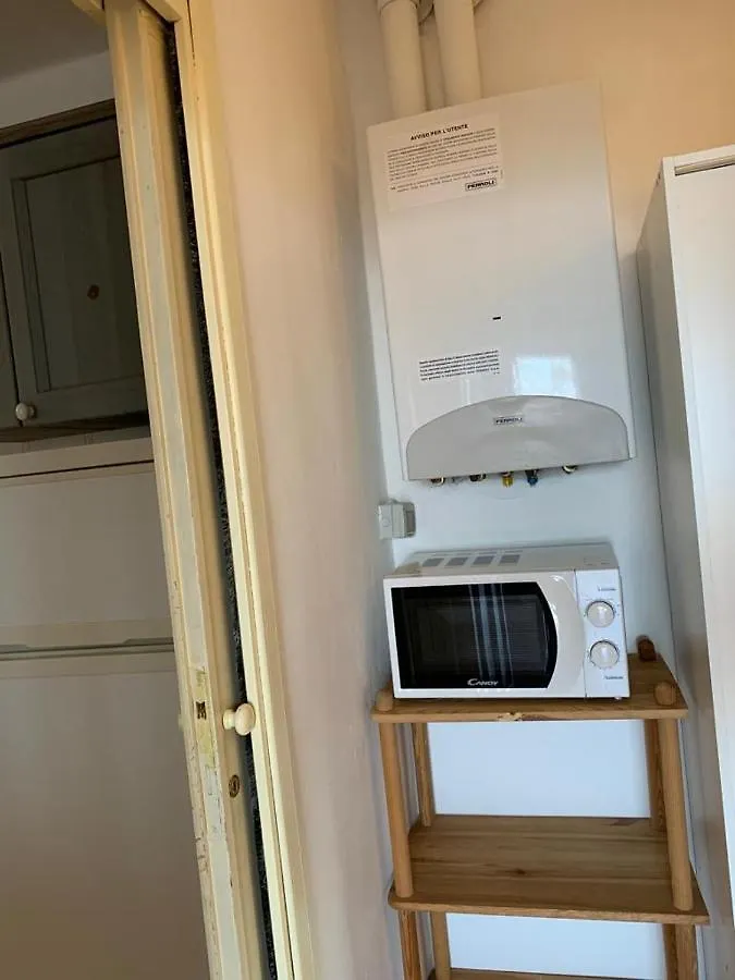 Casa Lisetta, 3-Room Apartment With Lake View Torri Del Benaco Italy
