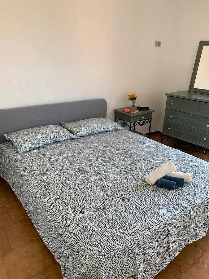Casa Lisetta, 3-Room Apartment With Lake View Torri Del Benaco 0*,